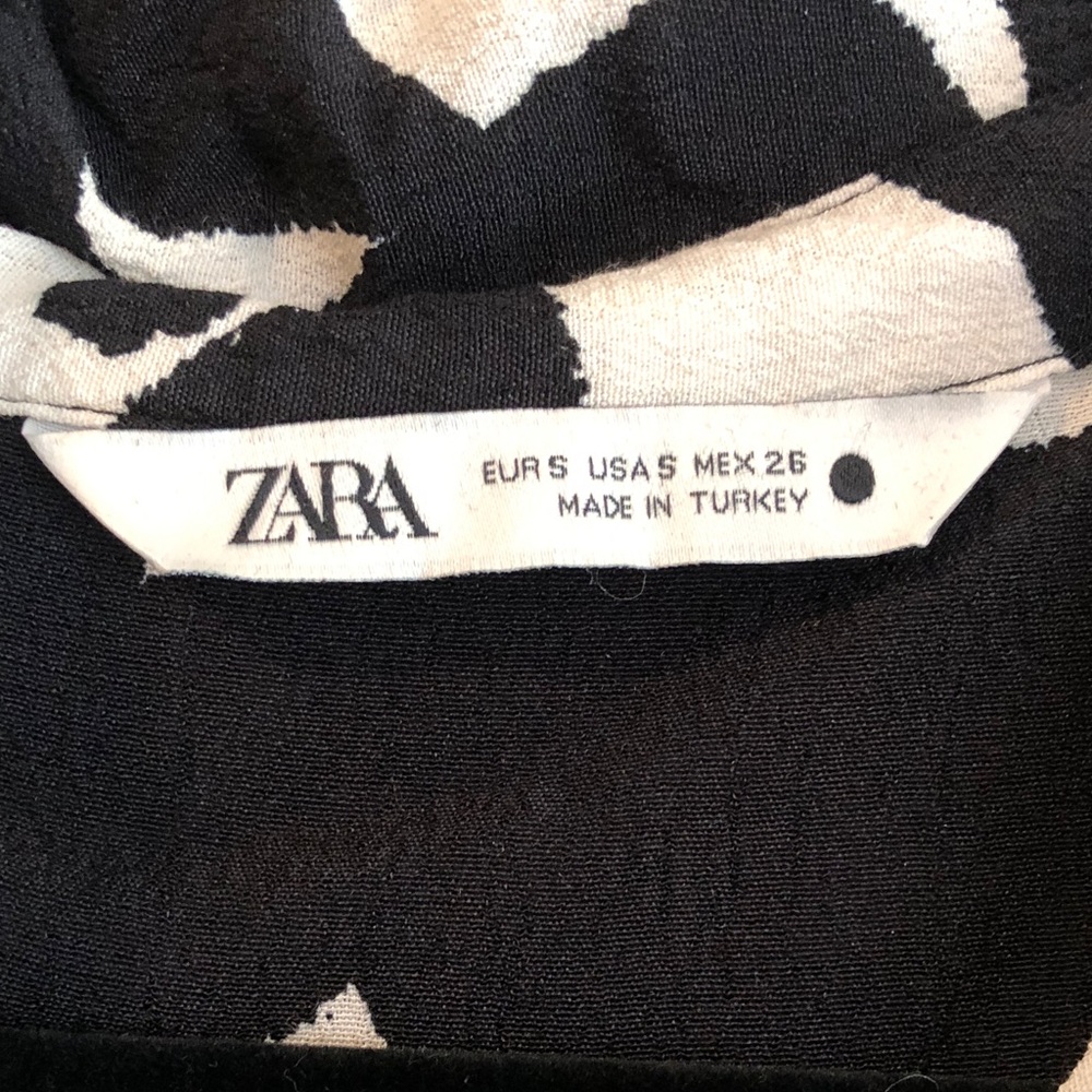 Women's Zara Elegant Black and White Patterned Dress Size Small - Picture 2 of 8